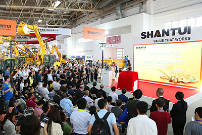 九游老哥J9俱乐部官网新品颁布会暨新产品交机典礼“炫”动BICES 2017